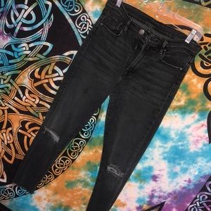 Black High-waisted Cropped Jeans